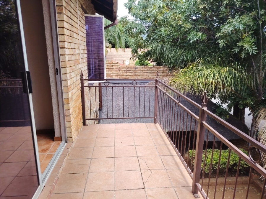 3 Bedroom Property for Sale in Safari Gardens North West